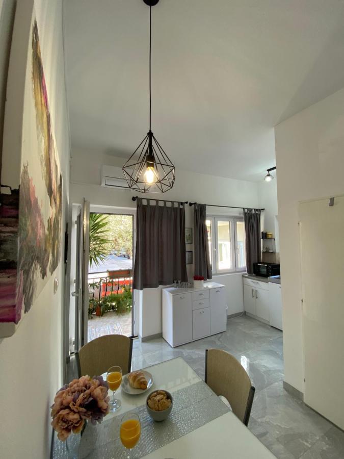 Apartment Sara Traù Esterno foto